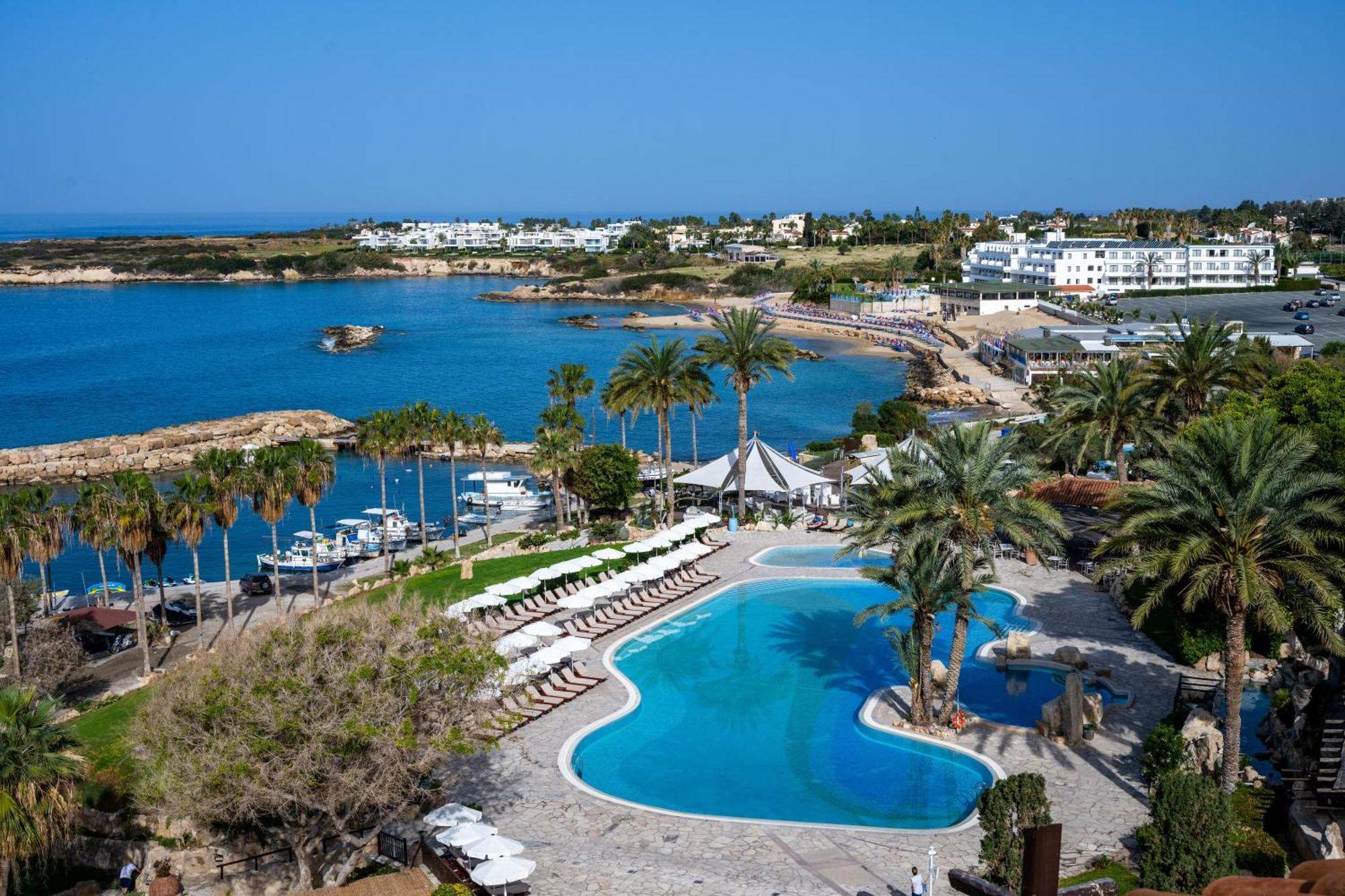 Готель Coral & Cyprus 5*