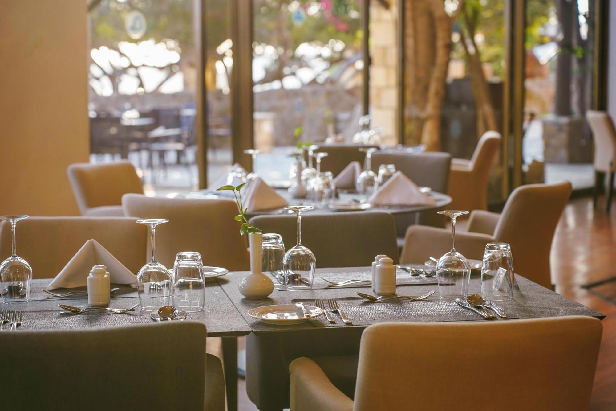 Готель Coral & Cyprus 5*