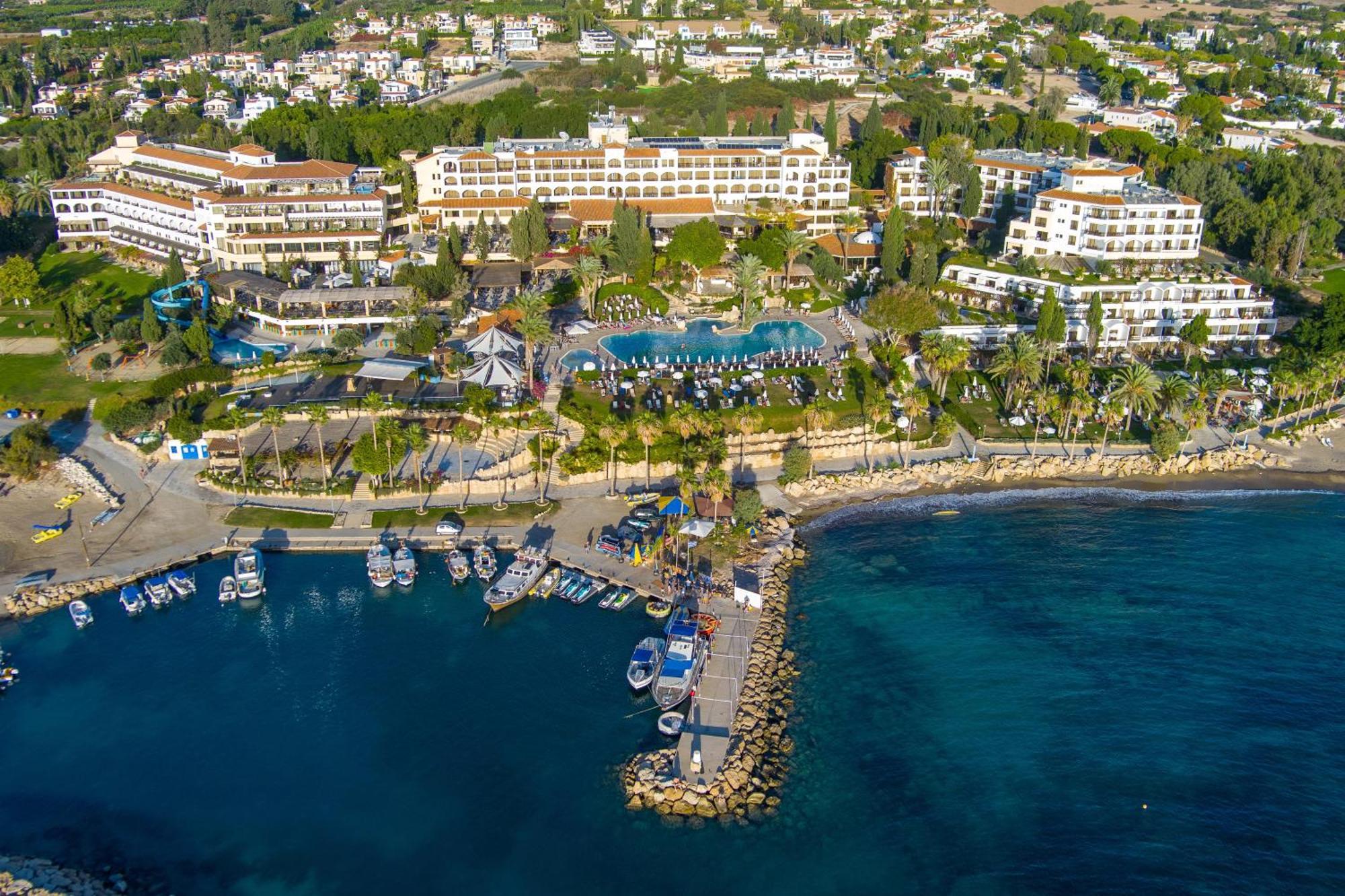 Coral & Cyprus Готель 5*